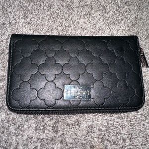 BLACK WALLET